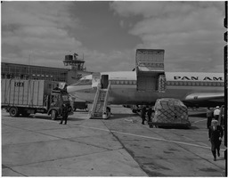 Pan American Airlines (PAA) loading CIE freight