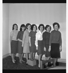 Women at Computer bureau