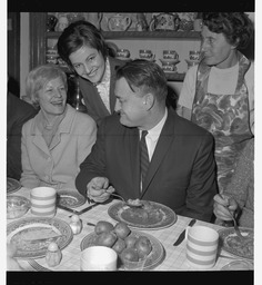 Aldermann and Mrs J. Murray at cottage