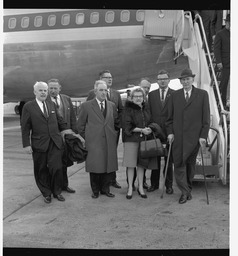 Group at Aer Lingus plane