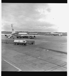 Aer Lingus planes on ramp