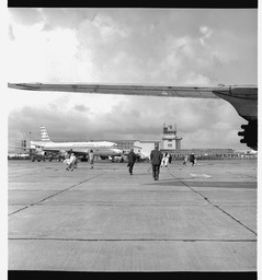 Planes on ramp