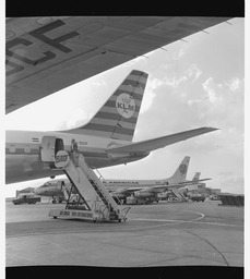 Planes on ramp