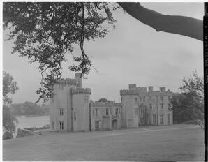 Lough Cutra Castle