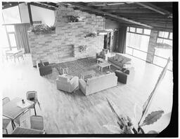 Shannon Shamrock Hotel at Bunratty - Interior lounge and dining room (3)