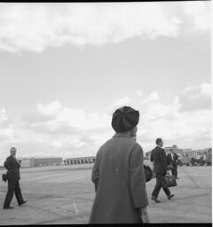 Princess Margaret and Tony Armstrong arrive at Shannon (5)