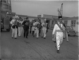 King of the Wren Boys flies out of Shannon (3)