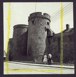 Free day tour at King John's Castle (2)
