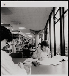 Students on campus in the early days of NIHE Limerick