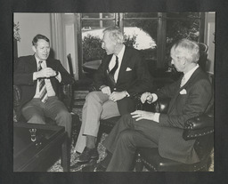 Signing of an inter-university agreement between NIHE Limerick and Cornell University with Edward Walsh and Frank Rhodes