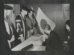 Posthumous honorary conferring of [Kagayaki Miyazaki?] of Asahi Company