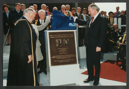 Unveiling of plaque to Lewis L. and  Loretta Brennan Glucksman by an Taoiseach Bertie Ahern