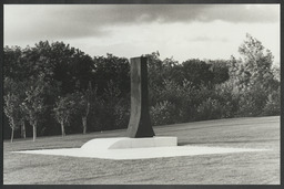 Lewis and Loretta Glucksman at the Glucksman News Centre in the library in the Main Building, Salmon Falls Sculpture, By Michael Warren, [Friends of the University of Limerick?] event