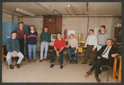 Jim Duffy with students from Thermofluids Research May '93 at the University of Limerick