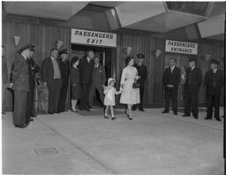 Princess Grace and children leave